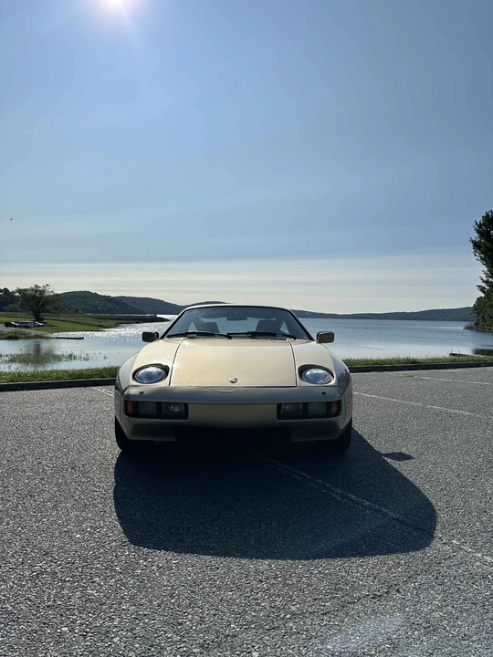1984 Porsche 928 S - Image 2 of 31