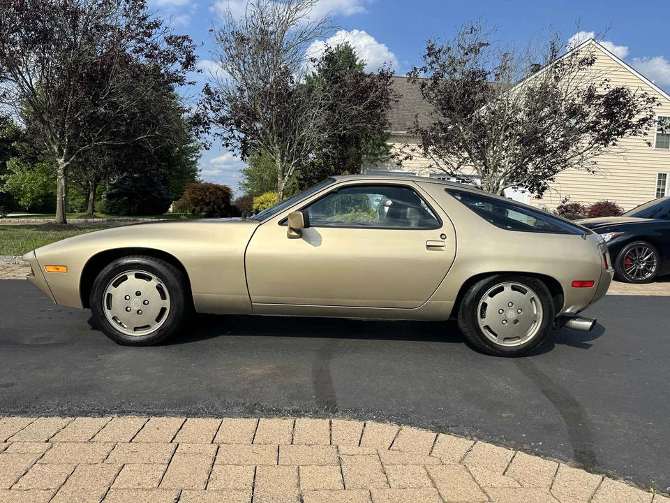 1984 Porsche 928 S - Image 21 of 31