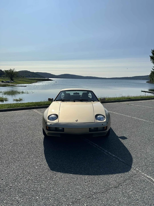 1984 Porsche 928 S - Image 3 of 31