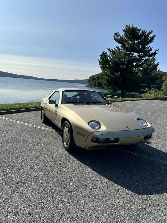 1984 Porsche 928 S - Image 4 of 31