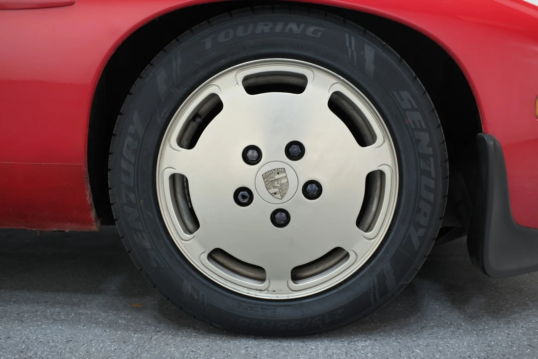 1984 Porsche 928 S - Image 14 of 21