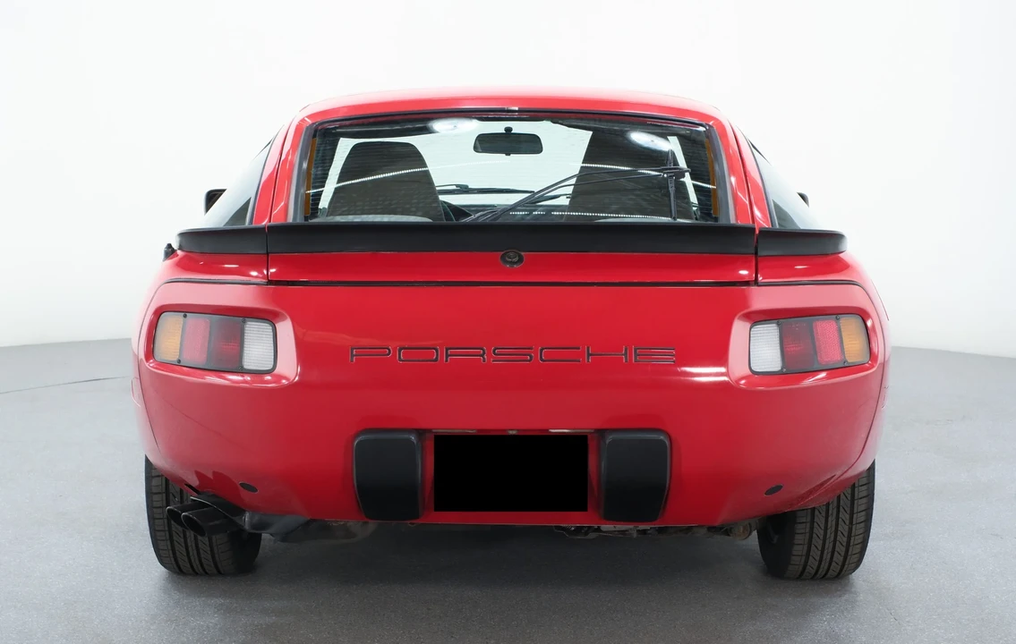 1984 Porsche 928 S - Image 8 of 31