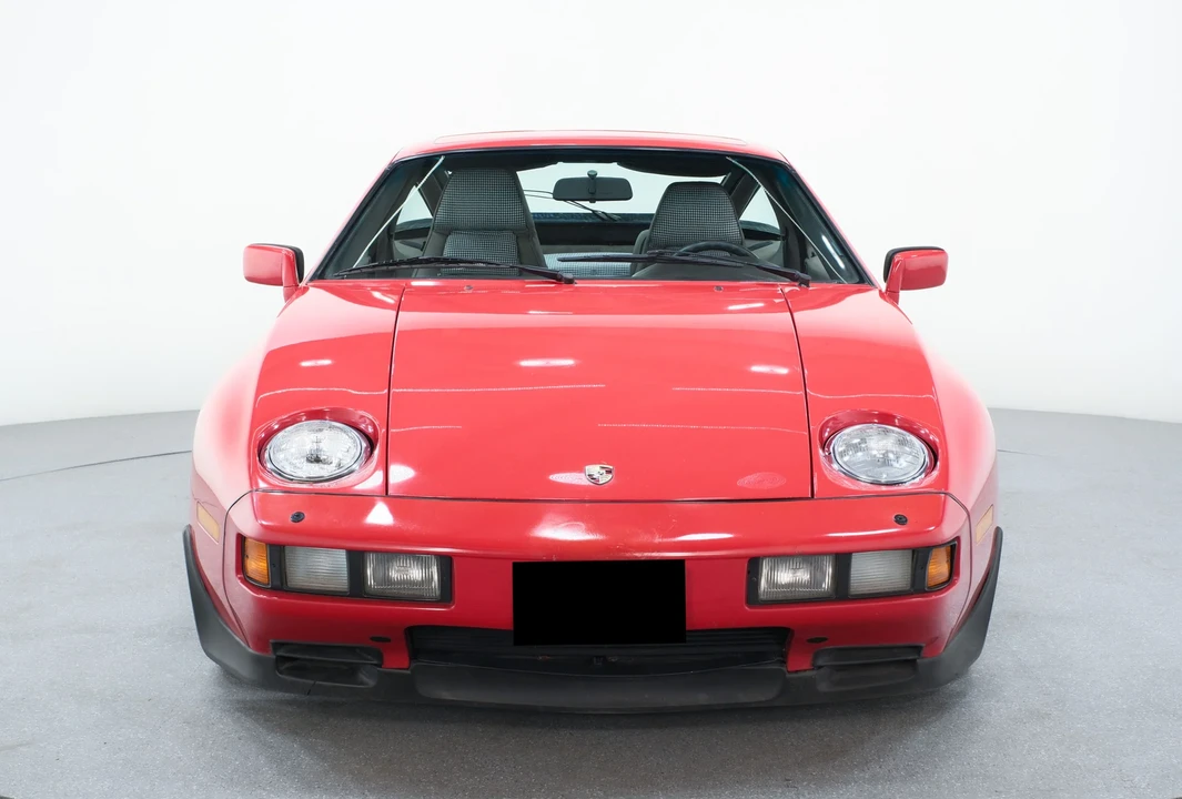 1984 Porsche 928 S - Image 13 of 31
