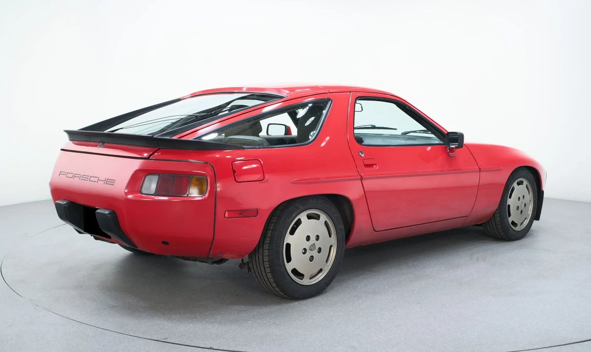 1984 Porsche 928 S - Image 9 of 31