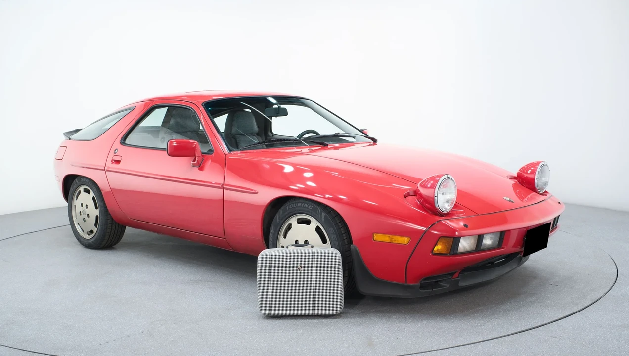 1984 Porsche 928 S - Image 12 of 31