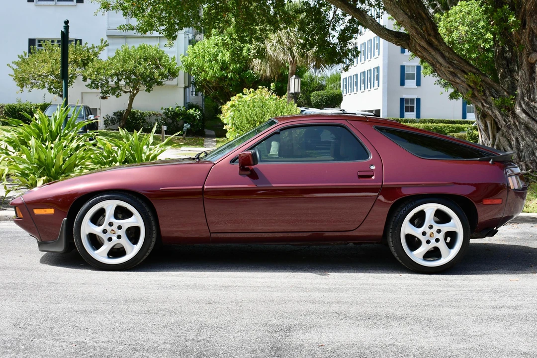 1984 Porsche 928 S - Image 3 of 31