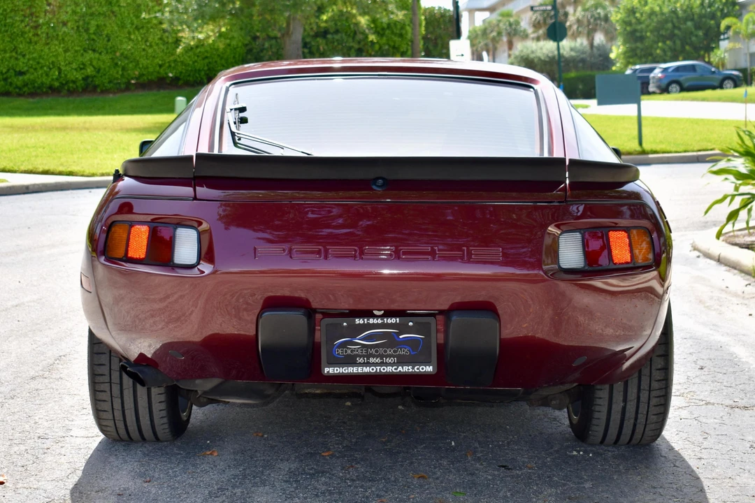 1984 Porsche 928 S - Image 5 of 31