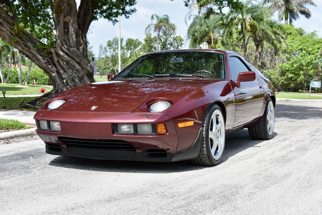 1984 Porsche 928 S - Image 10 of 31