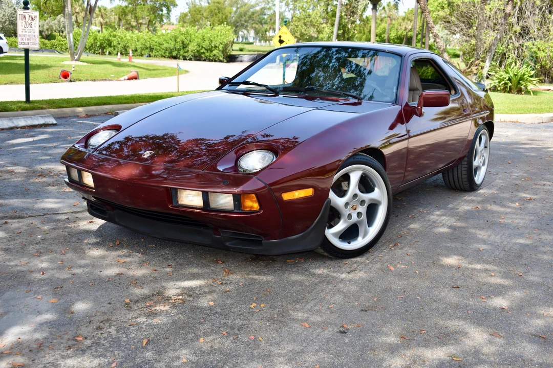1984 Porsche 928 S - Image 14 of 31