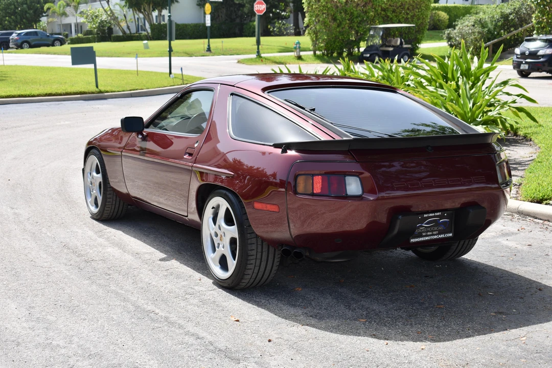 1984 Porsche 928 S - Image 19 of 31