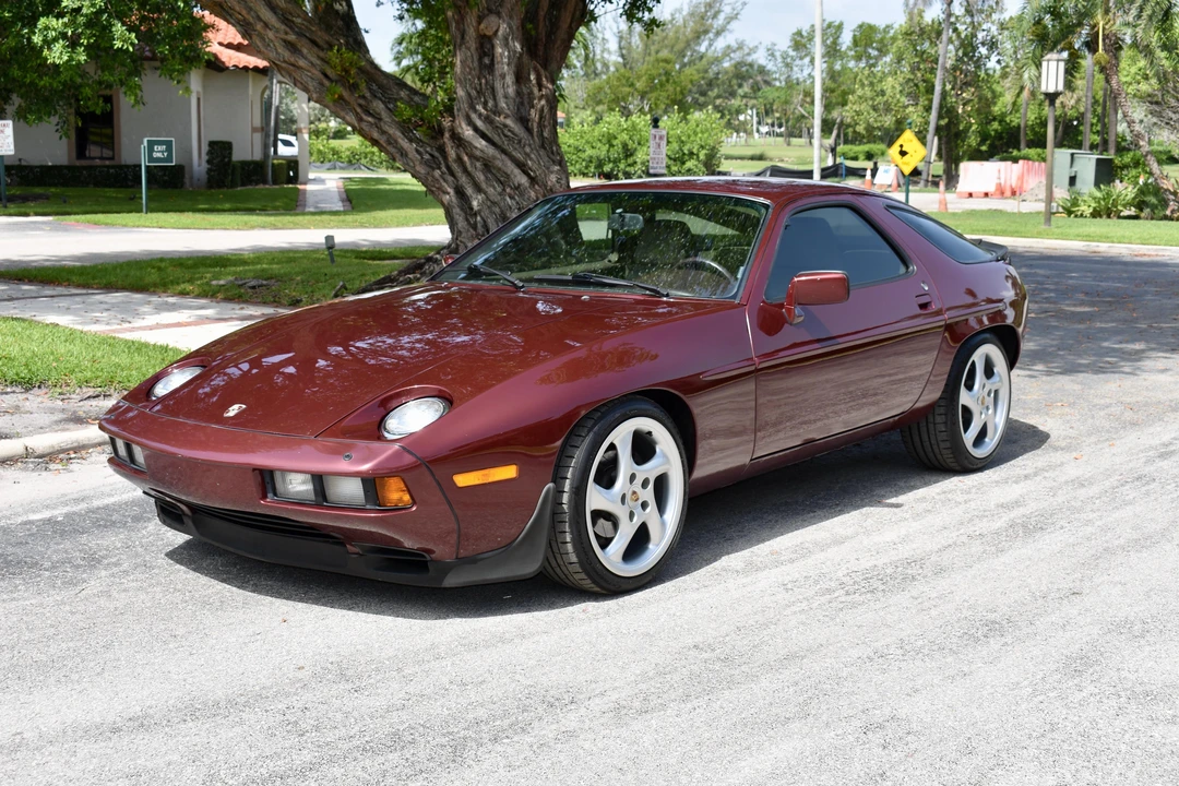 1984 Porsche 928 S - Image 16 of 31