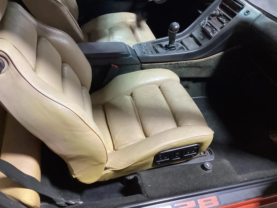 1984 Porsche 928 S - Image 14 of 21