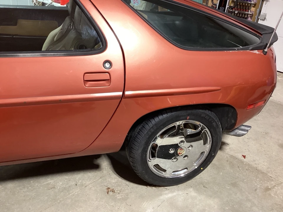 1984 Porsche 928 S - Image 8 of 21