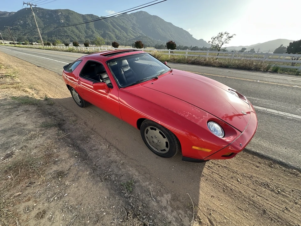 1984 Porsche 928 S - Image 9 of 25