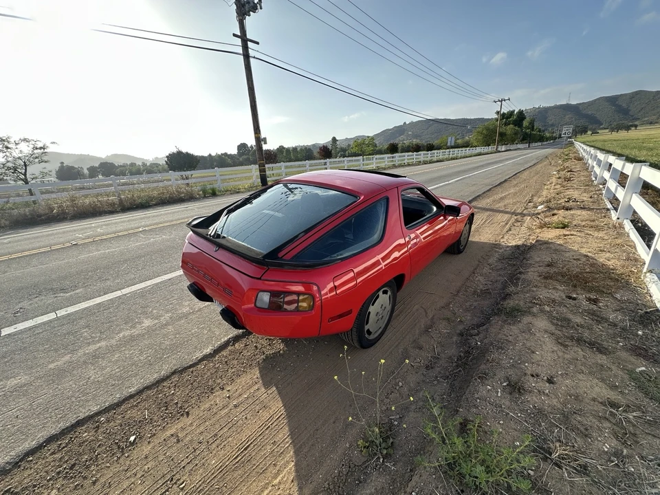 1984 Porsche 928 S - Image 10 of 25