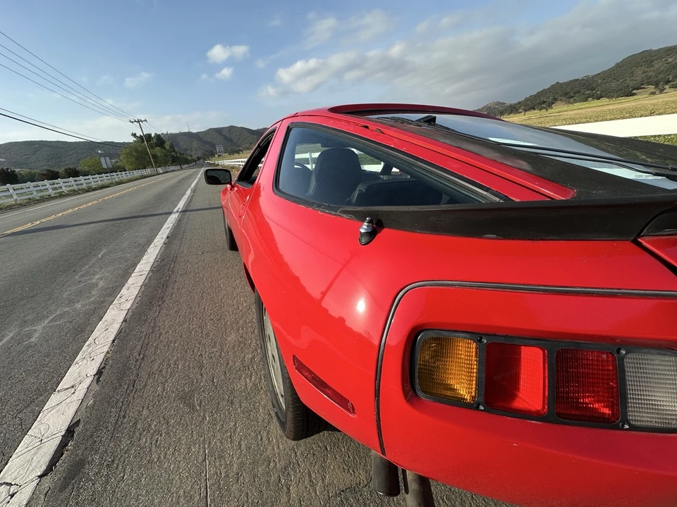 1984 Porsche 928 S - Image 5 of 25