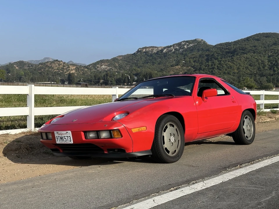 1984 Porsche 928 S - Image 2 of 25