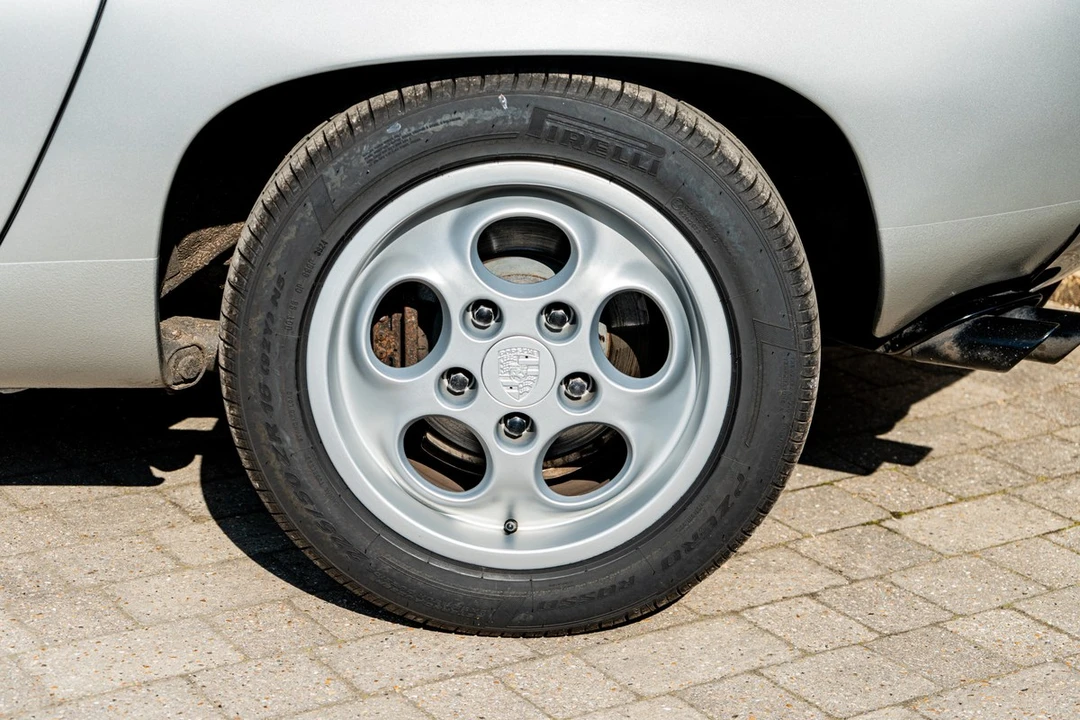 1984 Porsche 928 S - Image 8 of 30