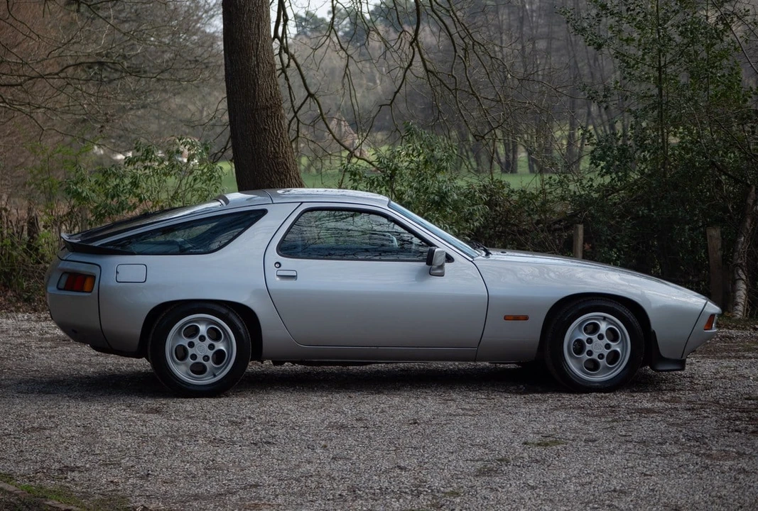1984 Porsche 928 S - Image 9 of 30