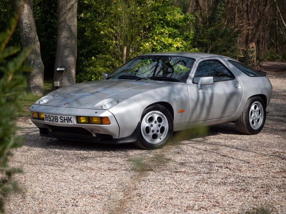 1984 Porsche 928 S - Image 11 of 30