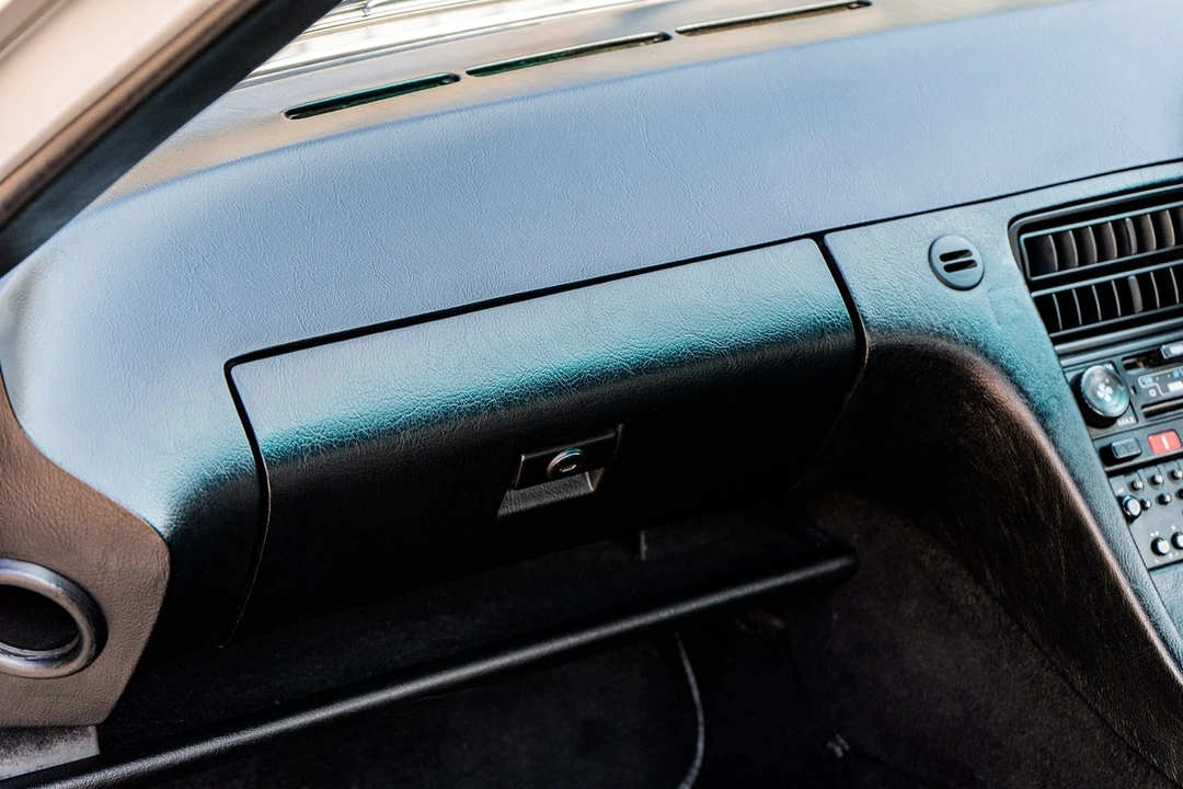 1984 Porsche 928 S - Image 20 of 30