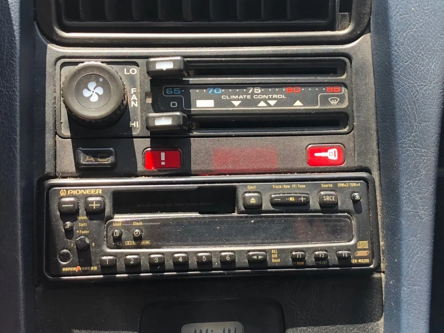1984 Porsche 928 S - Image 4 of 10