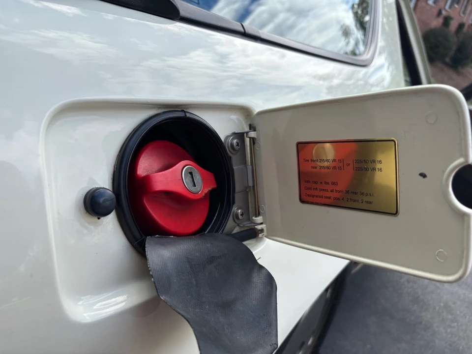 1984 Porsche 928 - Image 13 of 21