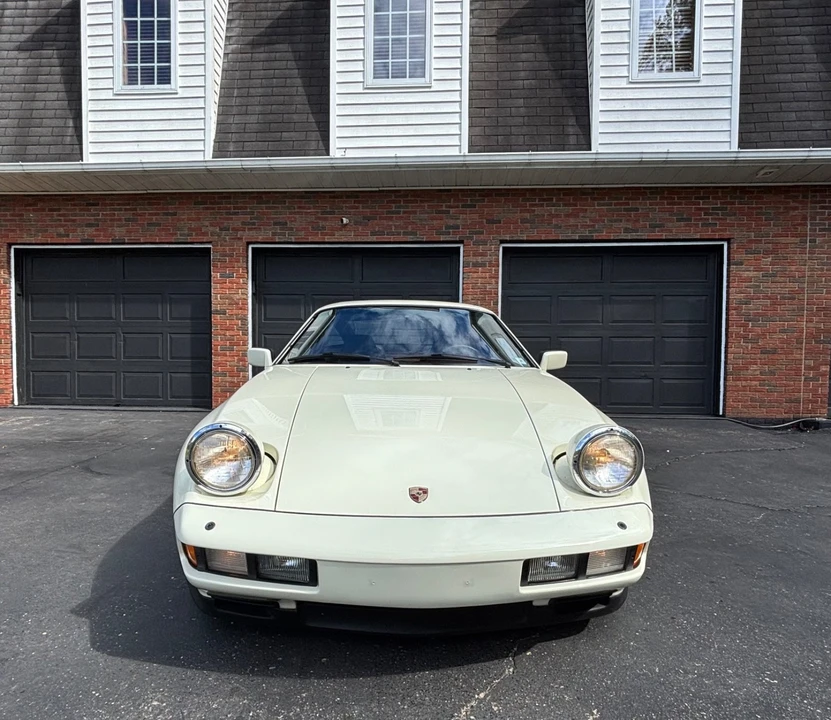 1984 Porsche 928 - Image 7 of 21