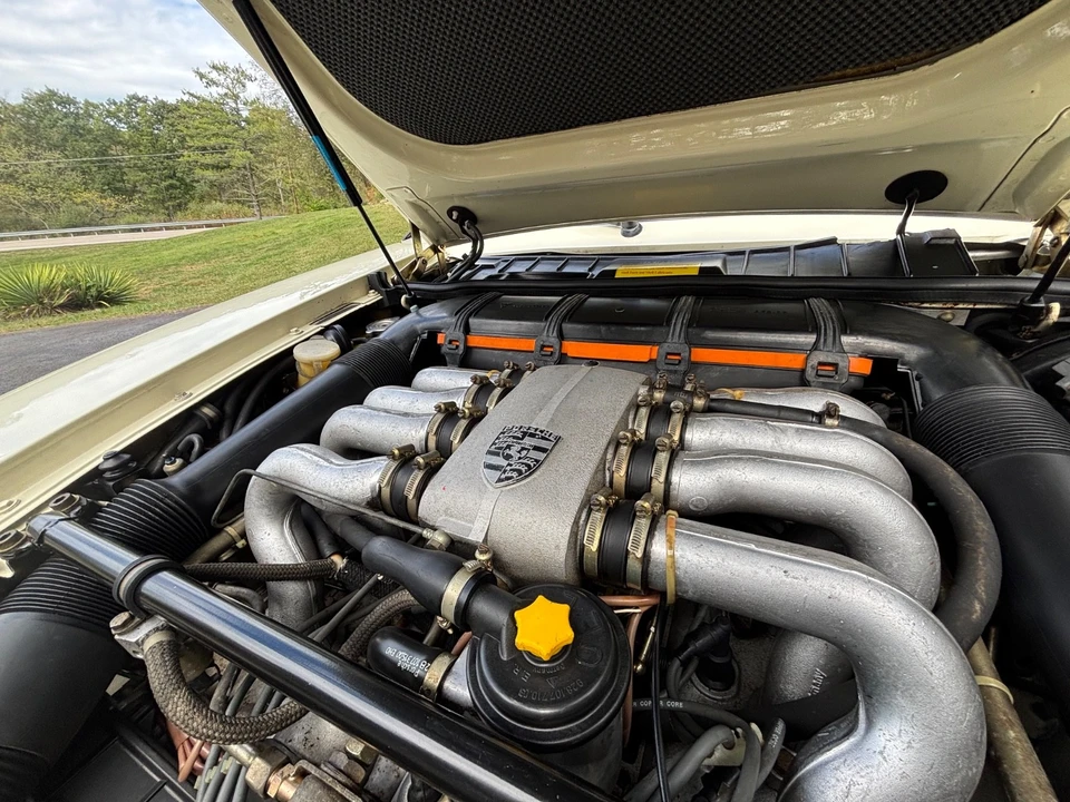1984 Porsche 928 - Image 15 of 21