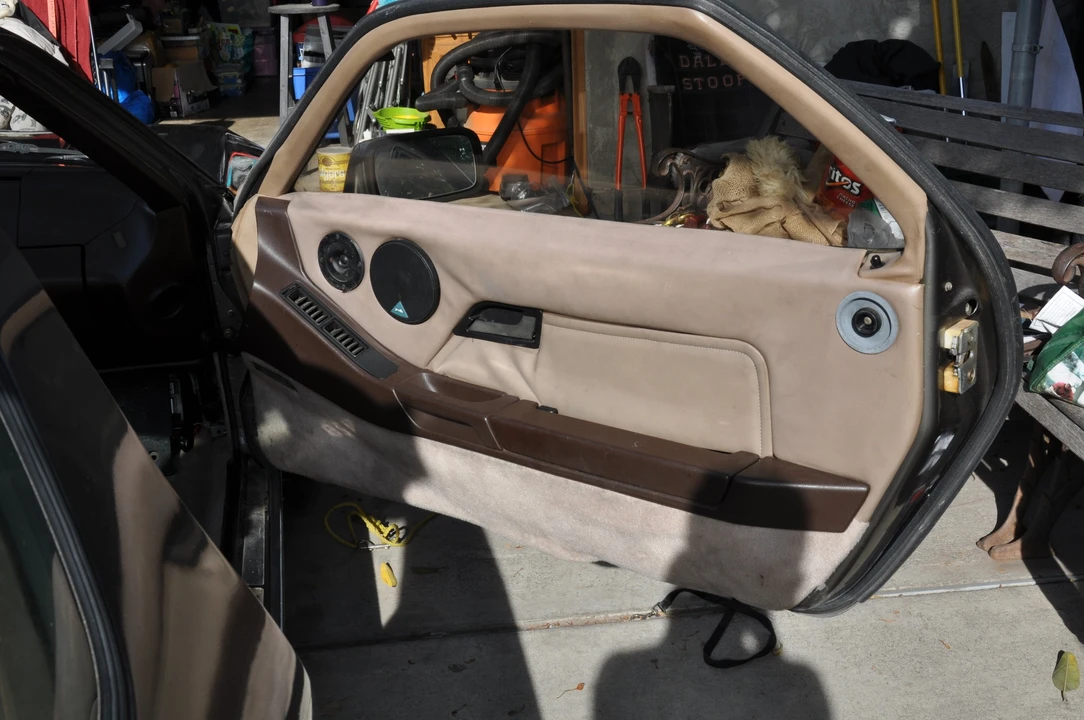 1984 Porsche 928 S - Image 14 of 31