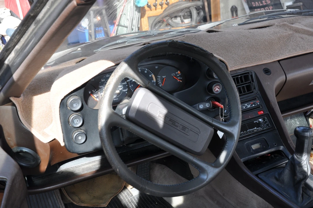 1984 Porsche 928 S - Image 19 of 31