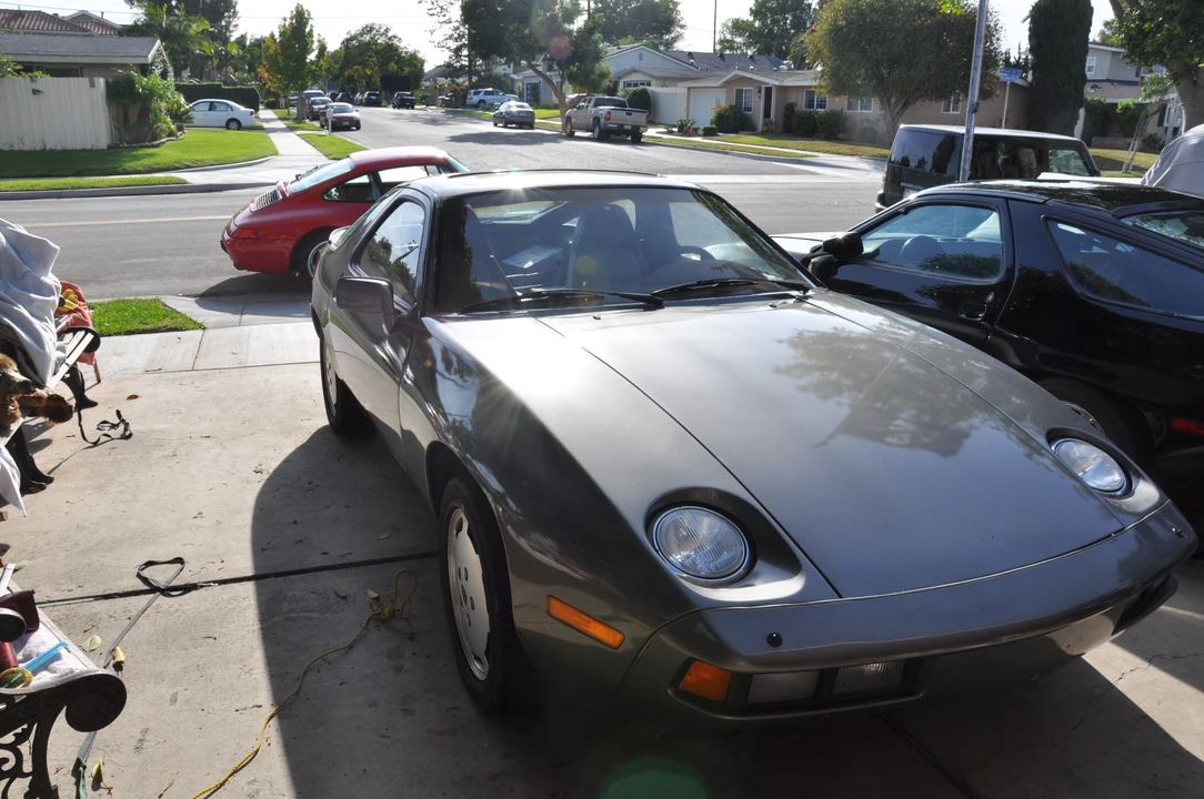 1984 Porsche 928 S - Image 2 of 31