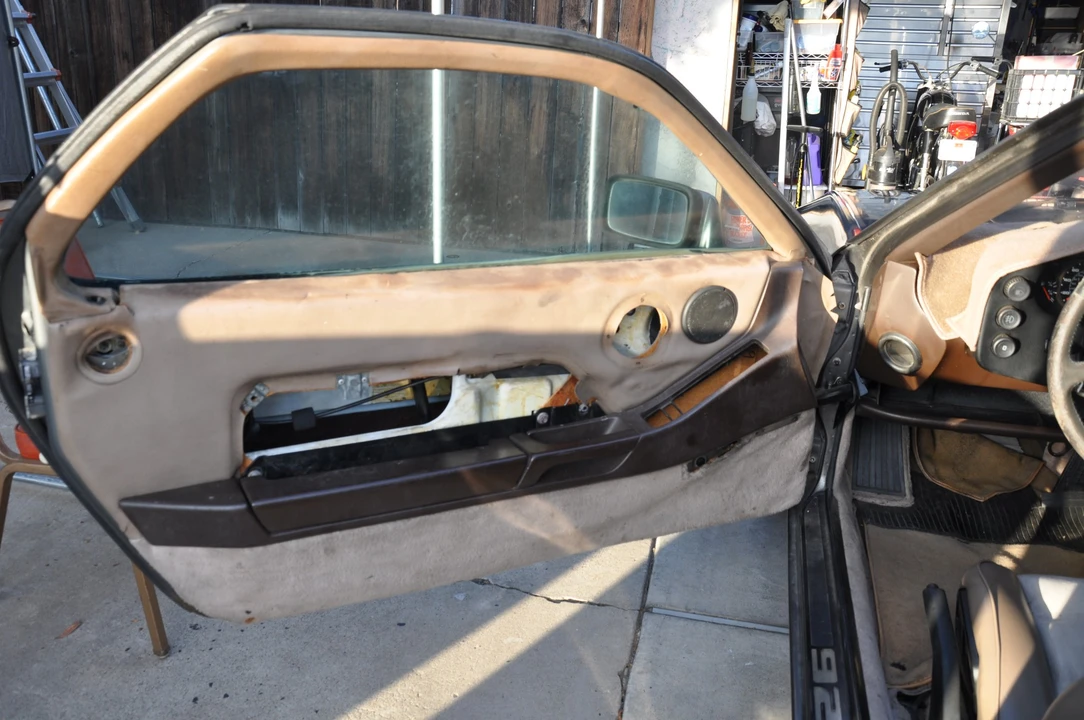 1984 Porsche 928 S - Image 21 of 31