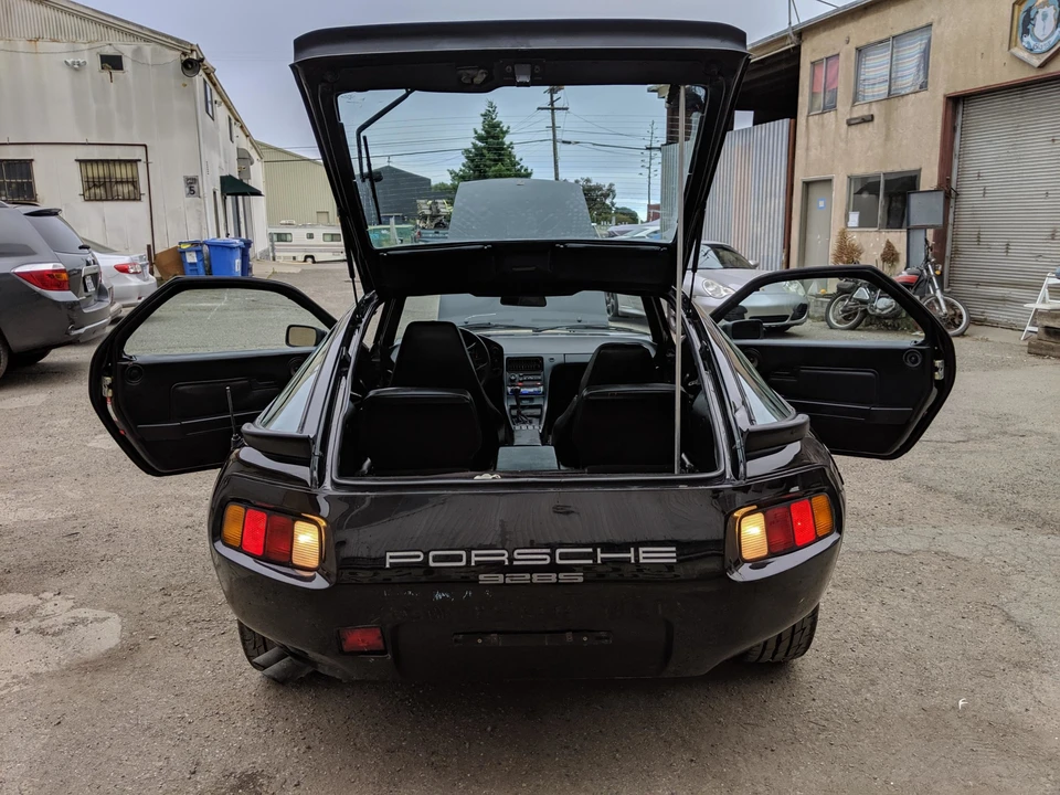1984 Porsche 928 S - Image 22 of 31