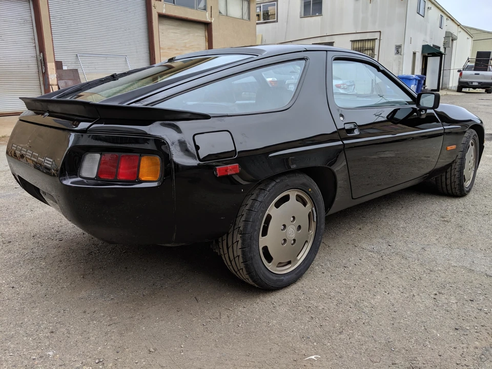 1984 Porsche 928 S - Image 19 of 31