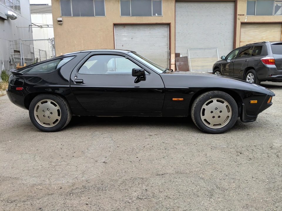 1984 Porsche 928 S - Image 12 of 31