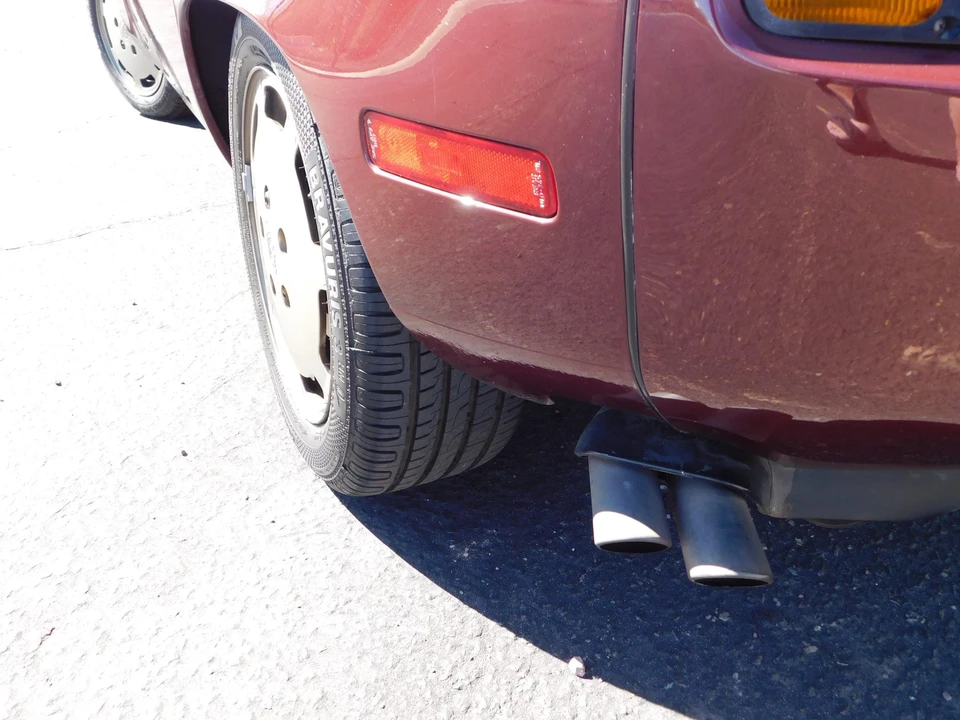 1984 Porsche 928 S - Image 24 of 31
