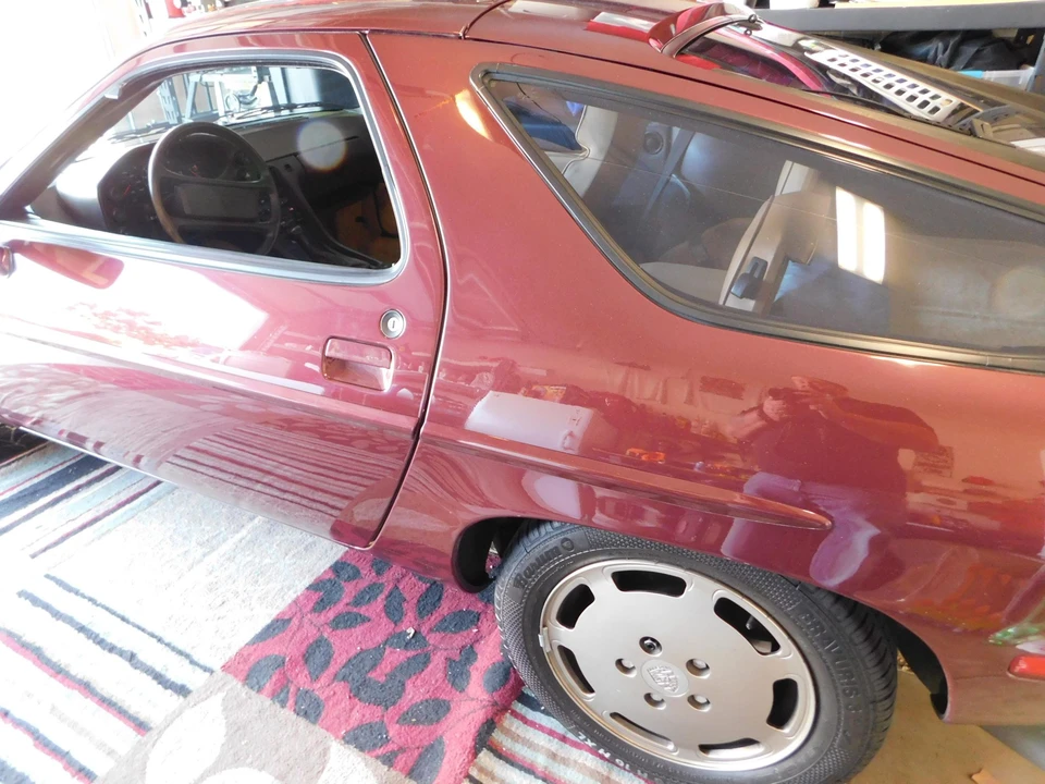 1984 Porsche 928 S - Image 28 of 31