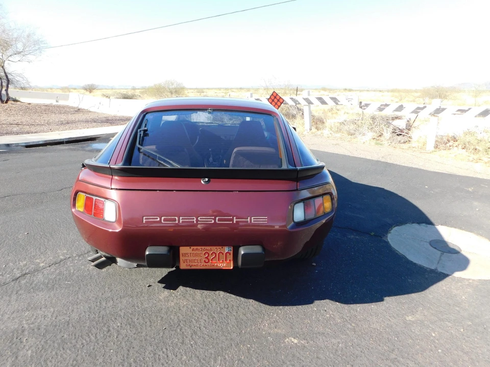 1984 Porsche 928 S - Image 7 of 31