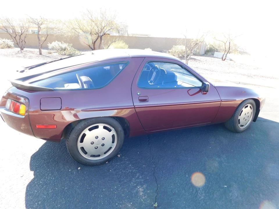 1984 Porsche 928 S - Image 10 of 31