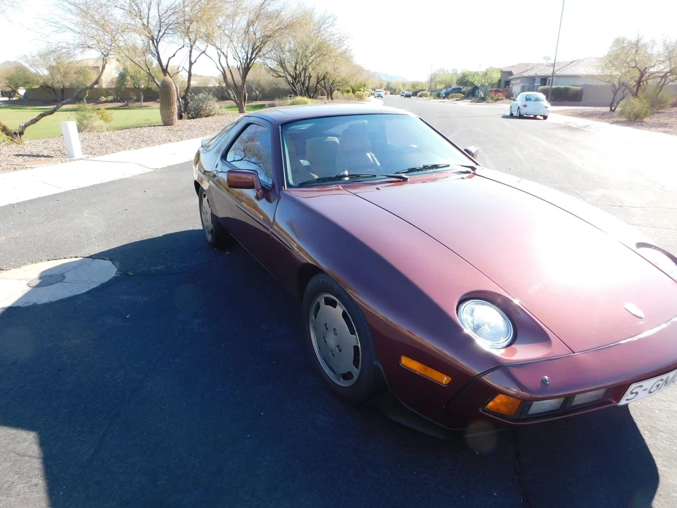 1984 Porsche 928 S - Image 12 of 31