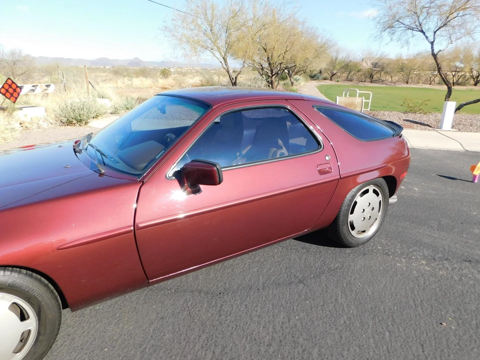 1984 Porsche 928 S - Image 5 of 31