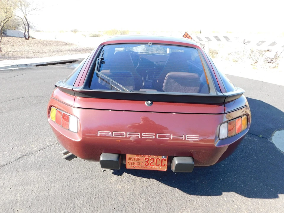 1984 Porsche 928 S - Image 8 of 31