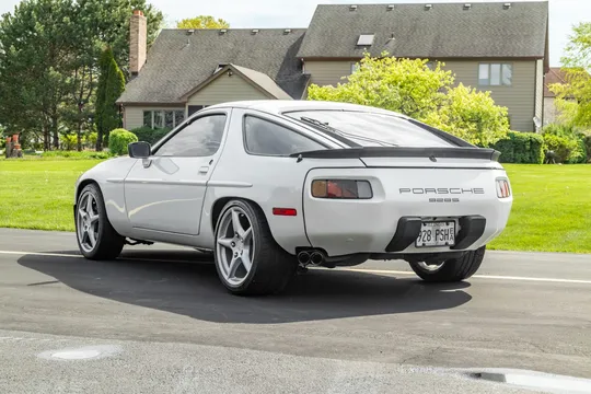 1984 Porsche 928 S - Image 4 of 31
