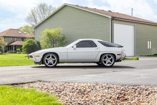 1984 Porsche 928 S - Image 3 of 31