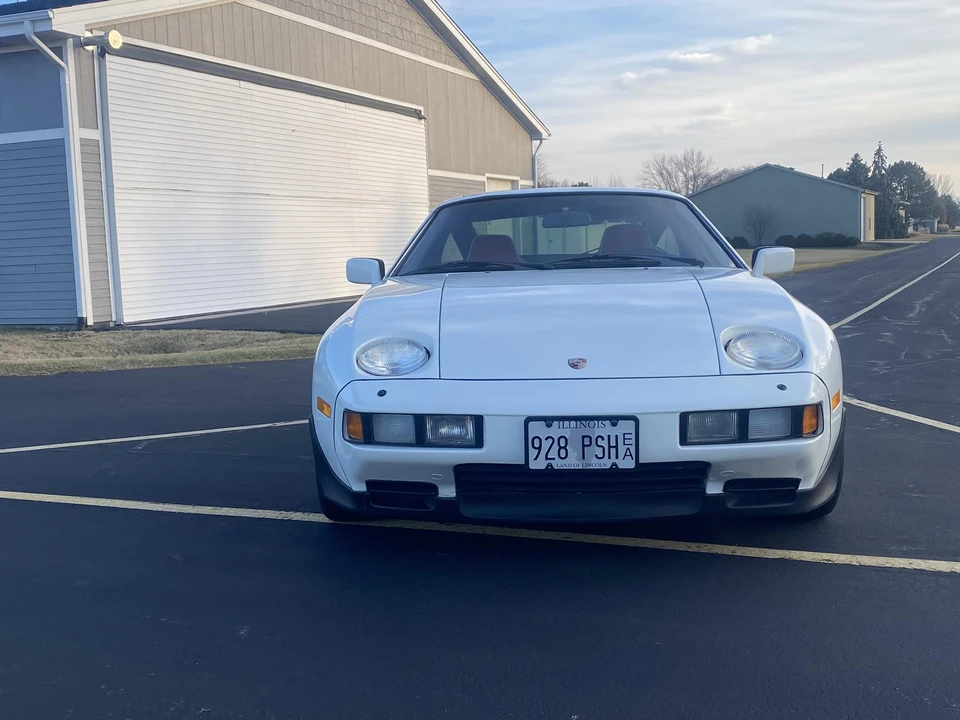 1984 Porsche 928 S - Image 9 of 31