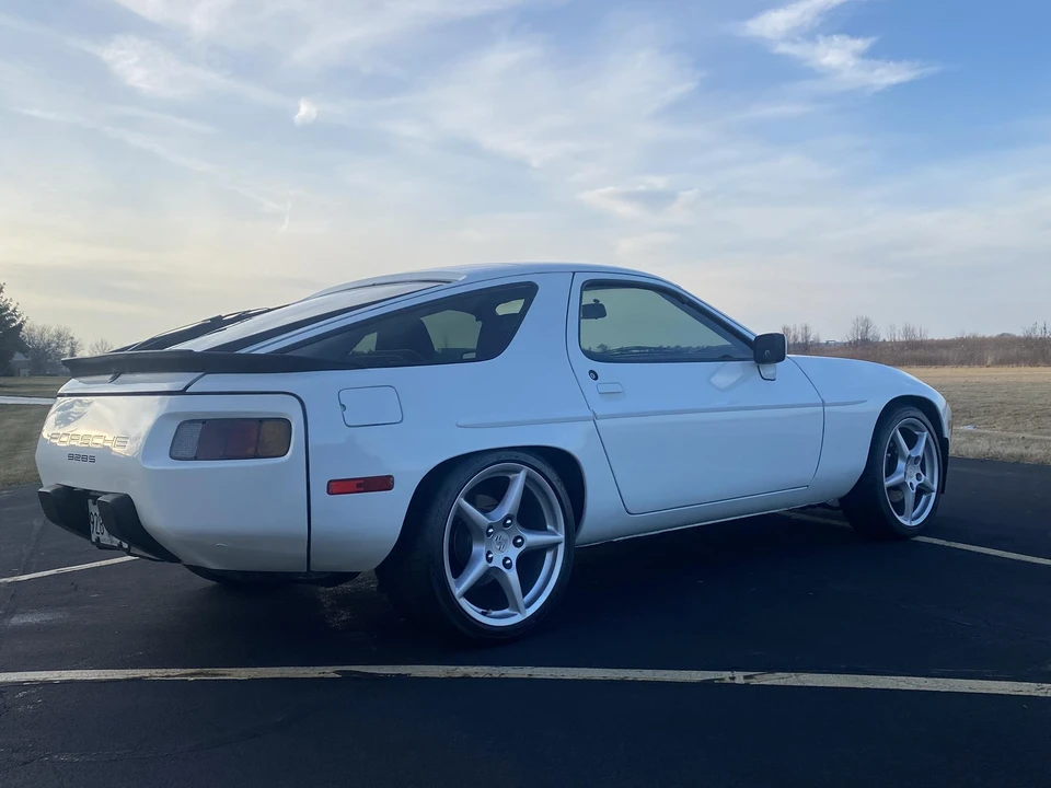1984 Porsche 928 S - Image 6 of 31