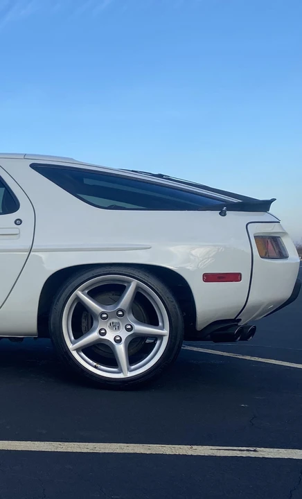 1984 Porsche 928 S - Image 11 of 31
