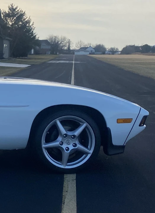 1984 Porsche 928 S - Image 16 of 31