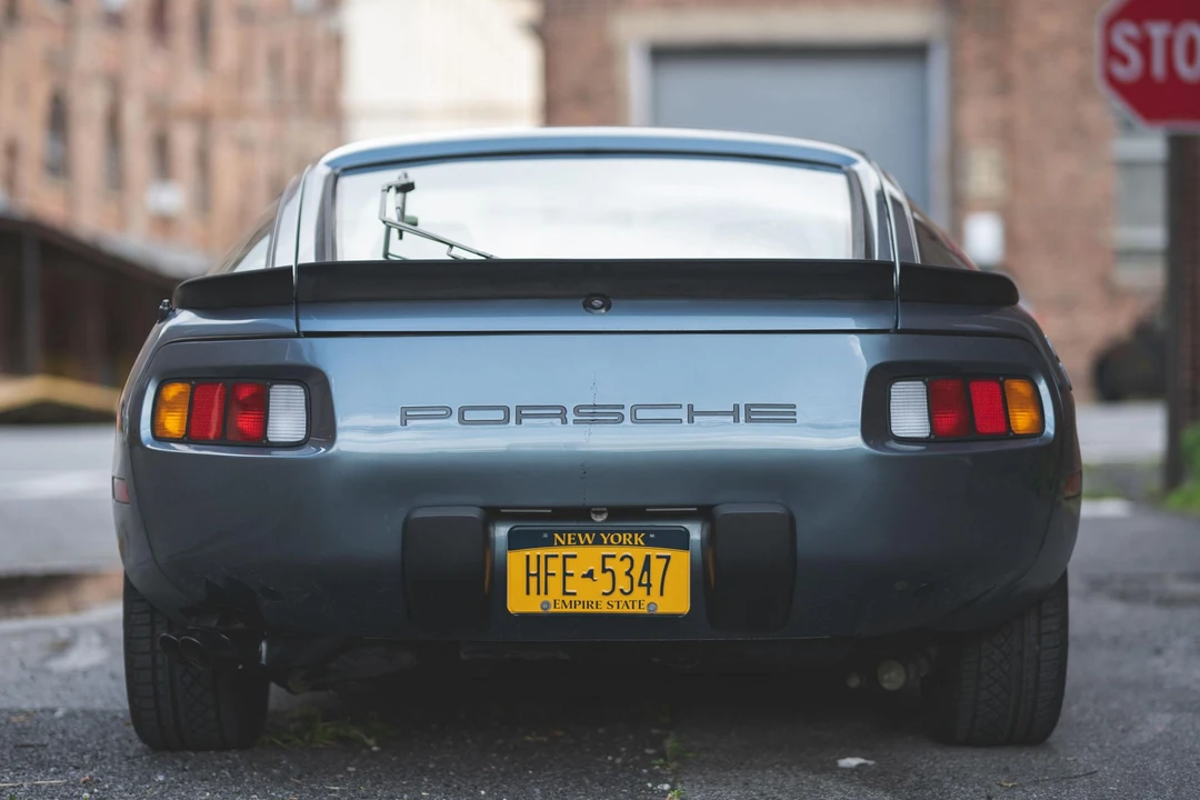 1984 Porsche 928 S - Image 13 of 31
